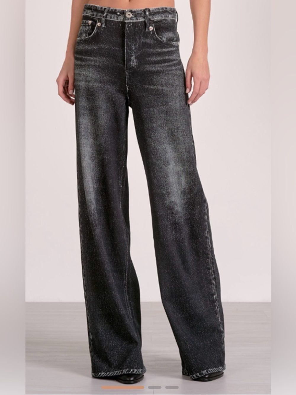 NWT Elan Joy Sweatpant Jean in grey/ black wash. Size Small